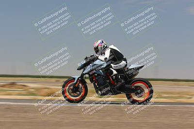 media/Jul-22-2022-TrackDaz (Fri) [[ca4971259a]]/Group B/130pm (Wheelie Bump)/